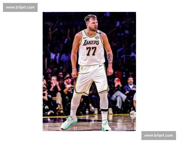 东契奇:以信心为刃,绝境亦有胜途 东契奇:以信心为刃,绝境亦有胜途